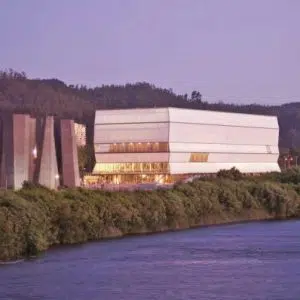 tensoestructuras y arquitectura textil, Fachada textil arquitectónica en Teatro Regional de Concepción