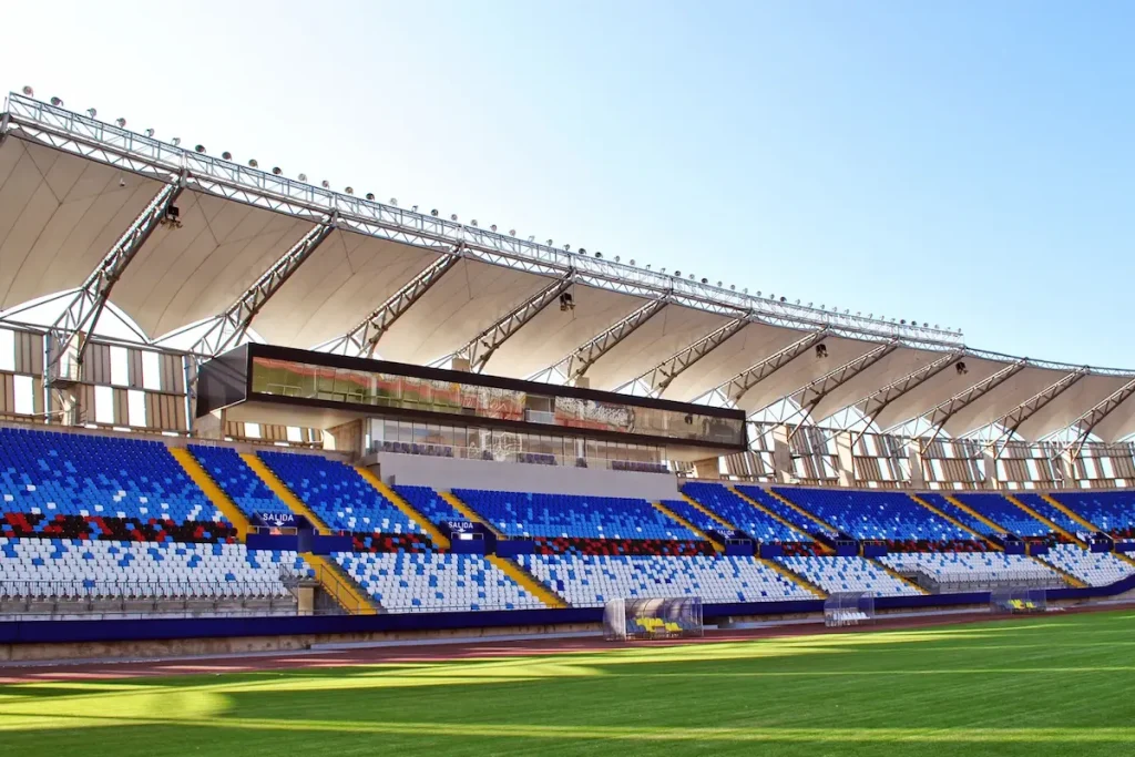 cubiertas-de-membrana-para-estadios-Estadio Antofagasta